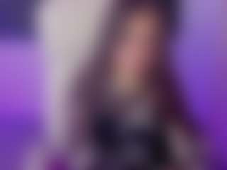 Brunettee-1's Live Sex Cam Show