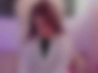 Brunettee-1's Live Sex Cam Show