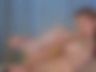 Live cam show with EllyRockstar - Blue Eyes on live.xbliss.ai