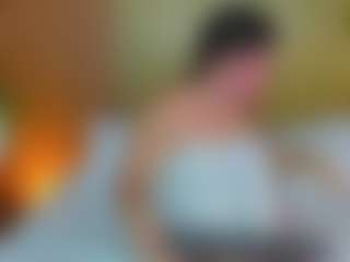 Live cam show with nahia-13 - Moaning on SquirtSoMuch