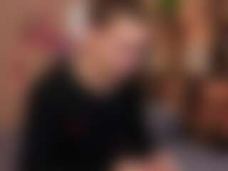 Live cam show with Oliver-Sunshine - Blue Eyes on makecum.org