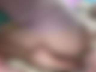 TeresaH2011 MILF webcam performer live streaming