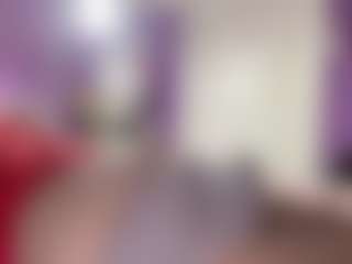 TeresaH2011 MILF webcam performer live streaming