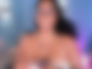 Live cam show with Isa - Colombia on SxyPornLive