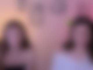 Show de cam en vivo con flora-ri - Fingering en Camsoda