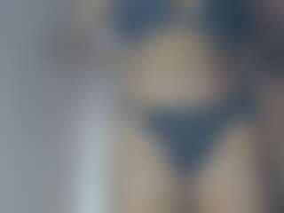 Live cam show with amber-cutie2 - Ass Clapping on studioflirtlive.com