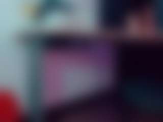 emeli-roushot's Live Sex Cam Show