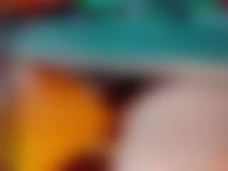 emeli-roushot's Live Sex Cam Show