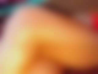 emeli-roushot's Live Sex Cam Show