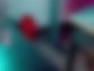 emeli-roushot's Live Sex Cam Show