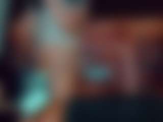 emeli-roushot's Live Sex Cam Show