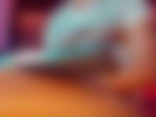 emeli-roushot's Live Sex Cam Show