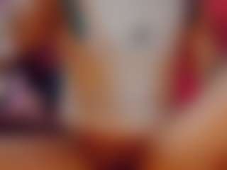 emeli-roushot's Live Sex Cam Show
