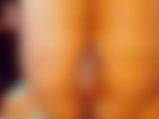 emeli-roushot's Live Sex Cam Show