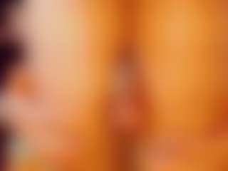 emeli-roushot's Live Sex Cam Show