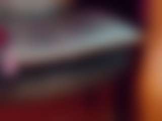 emeli-roushot's Live Sex Cam Show
