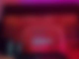 emeli-roushot's Live Sex Cam Show