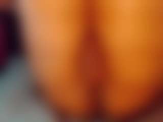 emeli-roushot's Live Sex Cam Show