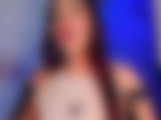 emeli-roushot's Live Sex Cam Show
