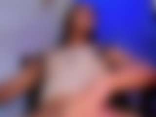 emeli-roushot's Live Sex Cam Show