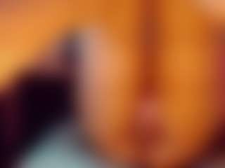 Live cam show with emeli-roushot - Lean on Camsoda