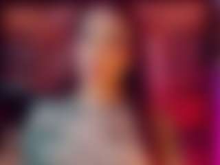 Live cam show with emeli-roushot - Brown Eyes on Fit Hotties