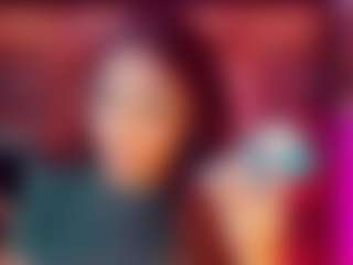 emeli-roushot's Live Sex Cam Show