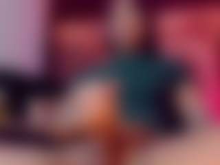 emeli-roushot's Live Sex Cam Show