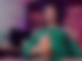 emeli-roushot's Live Sex Cam Show