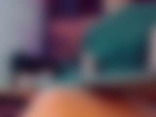 emeli-roushot's Live Sex Cam Show