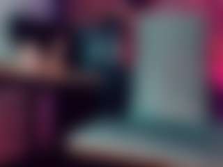emeli-roushot's Live Sex Cam Show