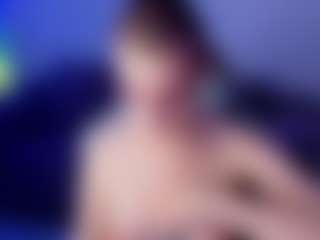 Live cam show with MonicaErotic - Living Room on Camsoda