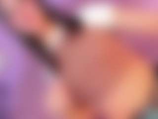 Live cam show with Vanessapintoo - Tease on Camsoda