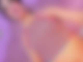 Live cam show with Vanessapintoo - Smoking on Camsoda