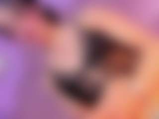 Live cam show with Vanessapintoo - Brown Eyes on Camsoda