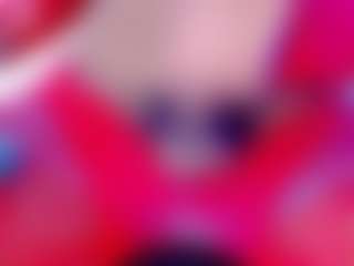 Live cam show with Zara-gill - Tease on CamwithHer