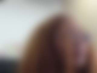Live cam show with BustyXMilf - Average on luckytryst.com