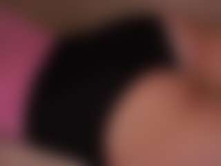 Live cam show with EdytClemon - Raven Hair on googirlz