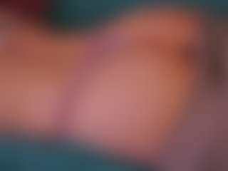 Live cam show with EdytClemon - Raven Hair on intimatelivegirls.com