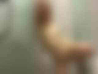 Live cam show with BonnieHenley - Teen (18+) on Cam Slut