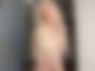 Live cam show with BonnieHenley - Camel Toe on SpankPalCams