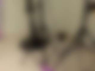 Live cam show with DalayMoore - Curly on livesuperchat.net