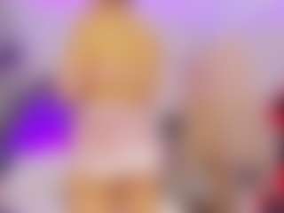 Live cam show with DalayMoore - Striptease MILF on Camsoda