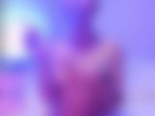 Live cam show with DalayMoore - Flashing on Dolls Live