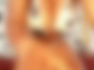 sensual crazy MILF webcam performer live streaming