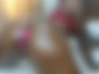 Live cam show with Darkpearl8 - Gag on Camsoda