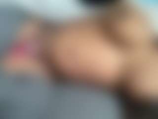 Live cam show with SpinPrincess - Black MILF on Camsoda