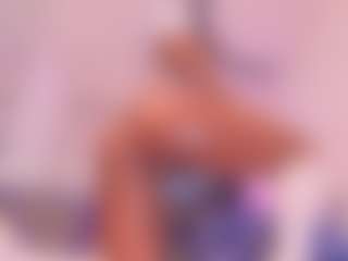 Live cam show with begoniia - Ebony Teen (18+) on AdultVida.com