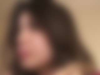 ElvinaClagg's Live Sex Cam Show
