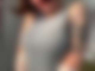 ElvinaClagg's Live Sex Cam Show